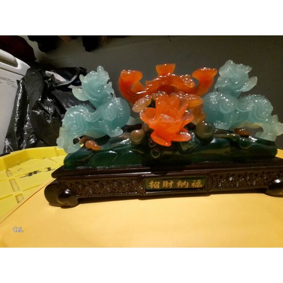 Foo dogs, sculpture maybe jadiete or resin Beautiful - Picture 1 of 8